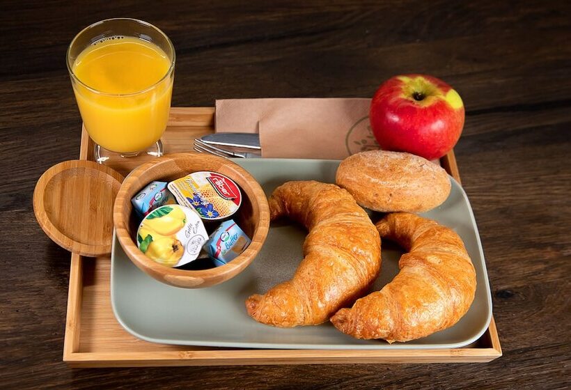 Hotel Grand Your Home With Common Kitchens With Self Check In