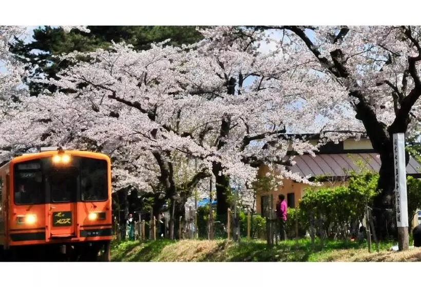 ホテル Sunroute Patio Goshogawara