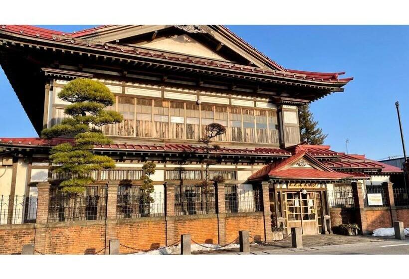 Otel Sunroute Patio Goshogawara