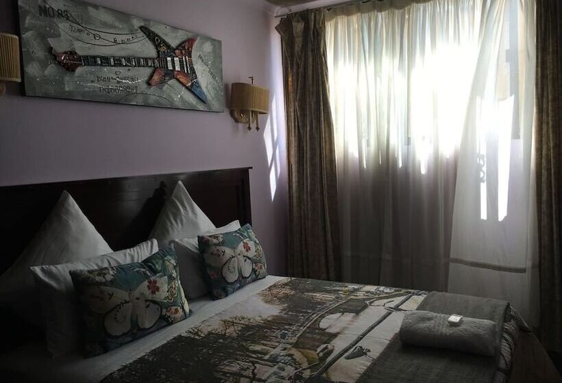 בית מלון כפרי Tassili Lodge