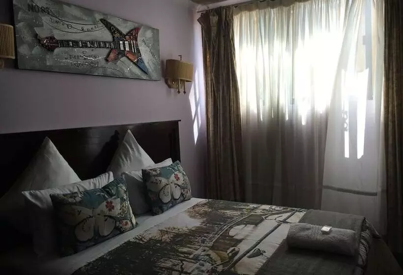 ホテル Tassili Lodge