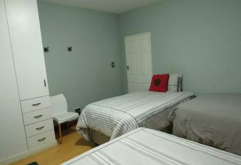ホテル The Musafer Travel Lodge
