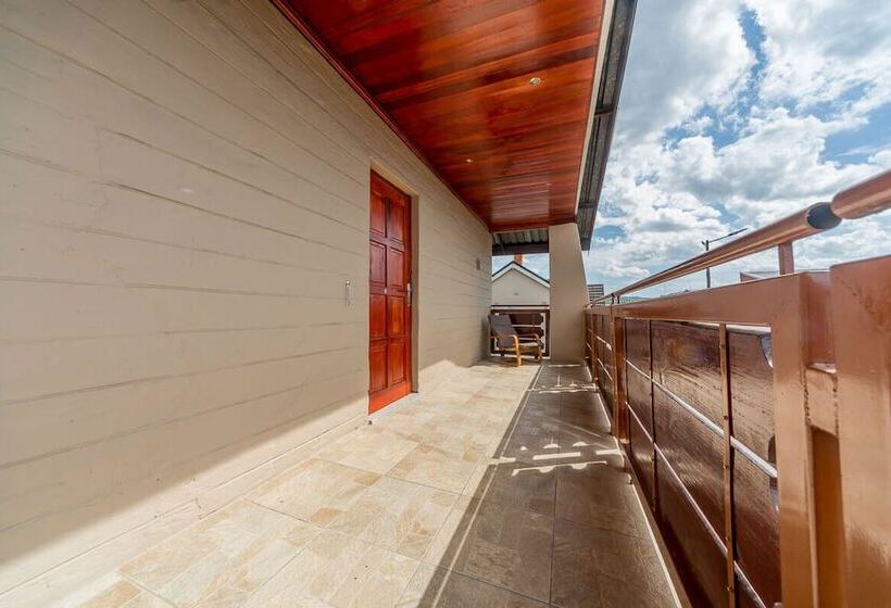 בית מלון כפרי The Musafer Travel Lodge