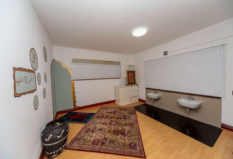 בית מלון כפרי The Musafer Travel Lodge