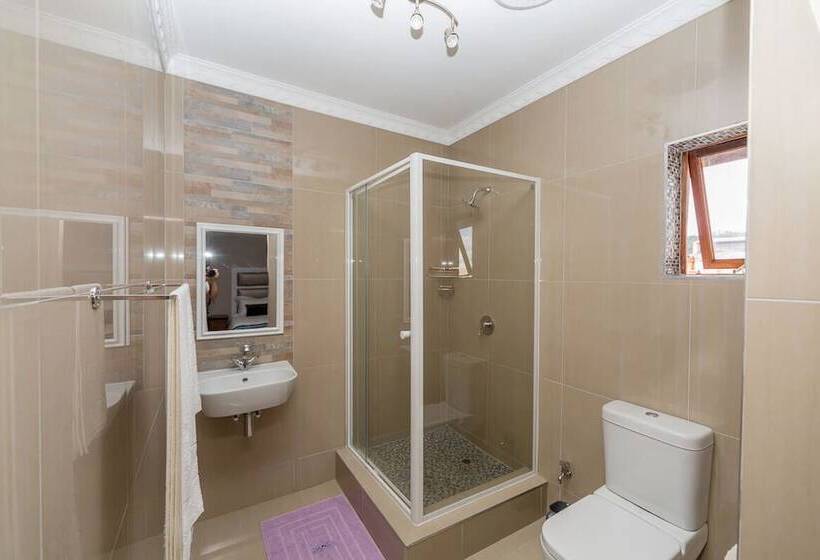 בית מלון כפרי The Musafer Travel Lodge