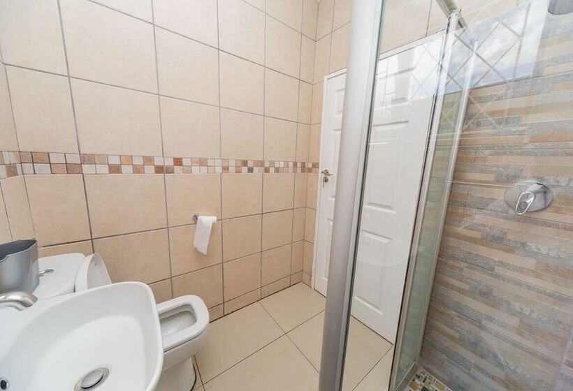 בית מלון כפרי The Musafer Travel Lodge