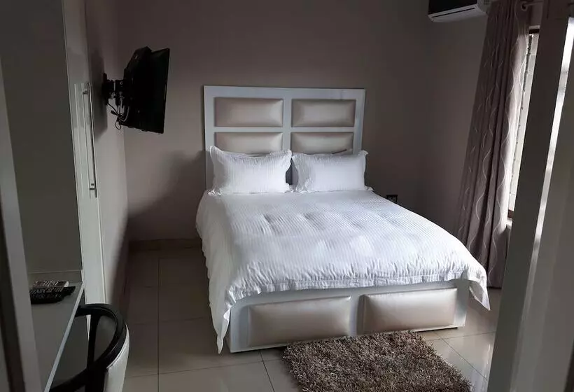 ホテル The Musafer Travel Lodge