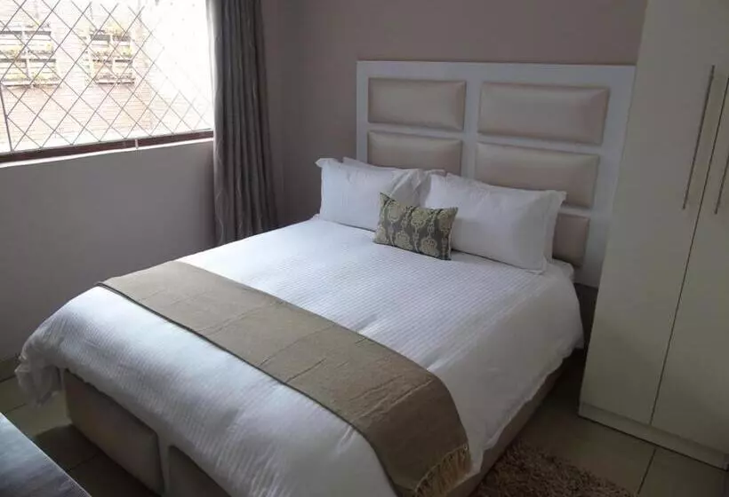 ホテル The Musafer Travel Lodge