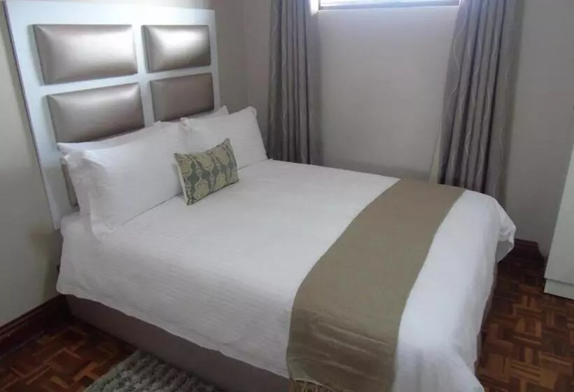 ホテル The Musafer Travel Lodge