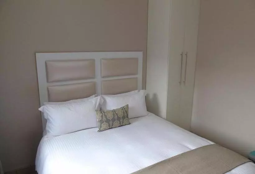 ホテル The Musafer Travel Lodge