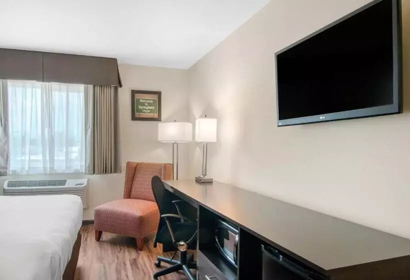 Hotelli Econo Lodge Inn & Suites