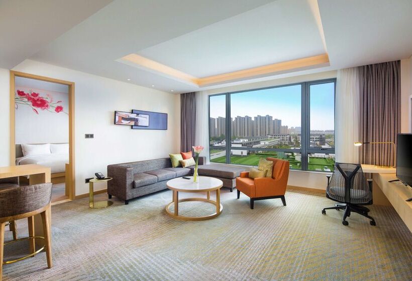 Отель Hilton Garden Inn Qidong