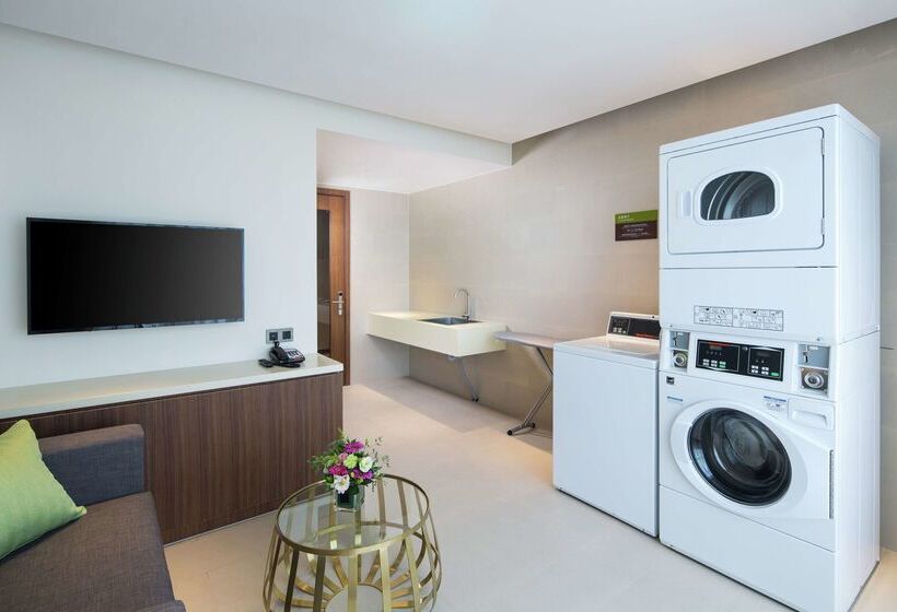 Отель Hilton Garden Inn Qidong