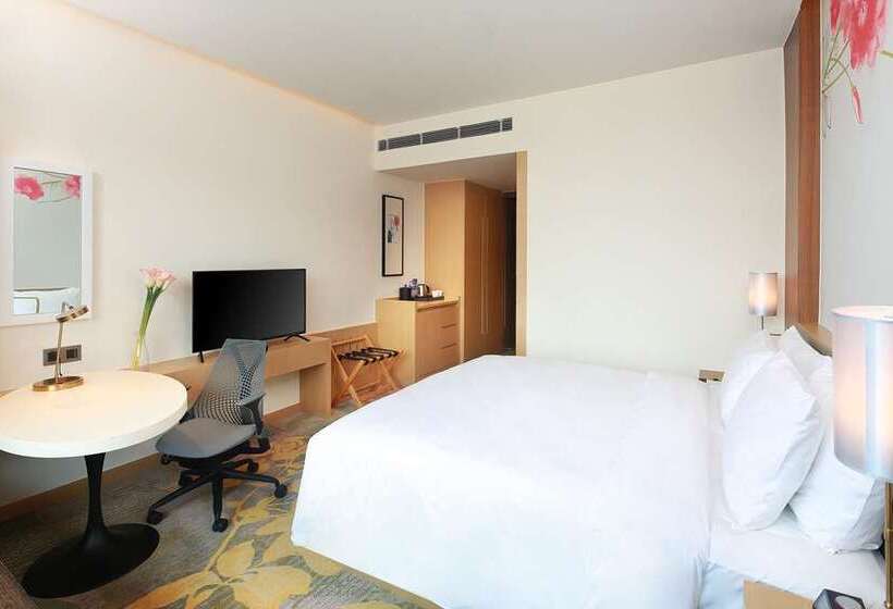 Отель Hilton Garden Inn Qidong