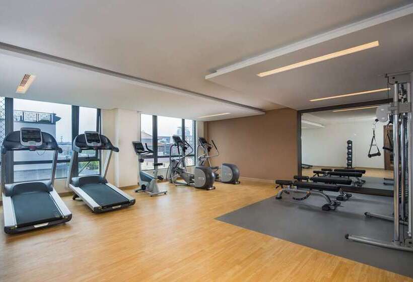 Отель Hilton Garden Inn Qidong