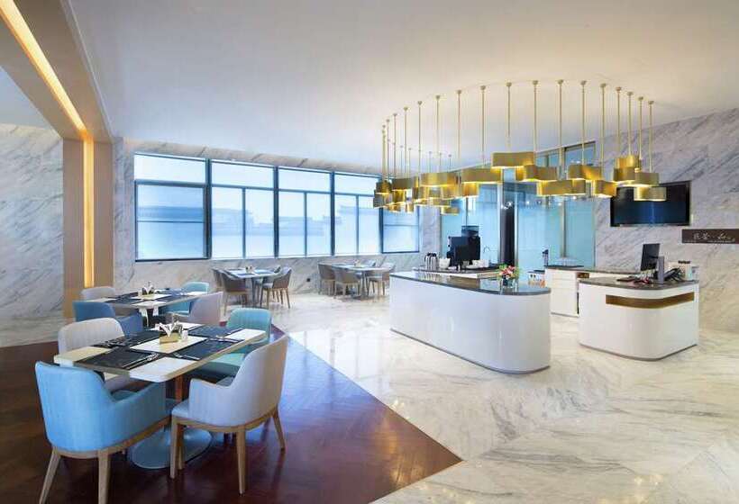 Отель Hilton Garden Inn Qidong