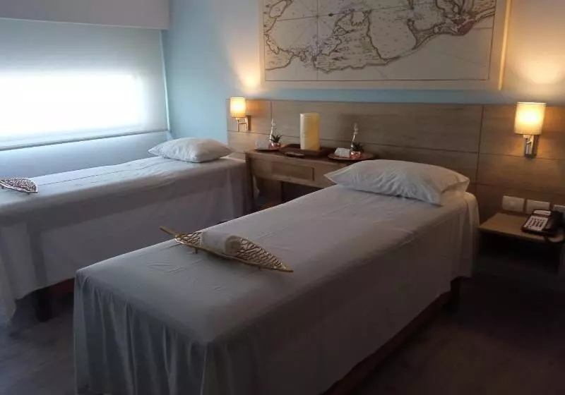 Hotelli Holiday Inn Express Cartagena Manga, An Ihg