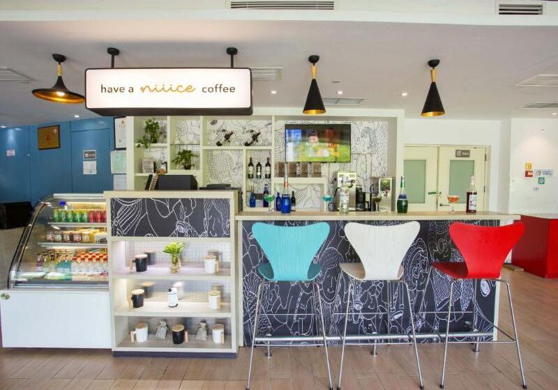 Hotel Ibis Tianjin Wuqing