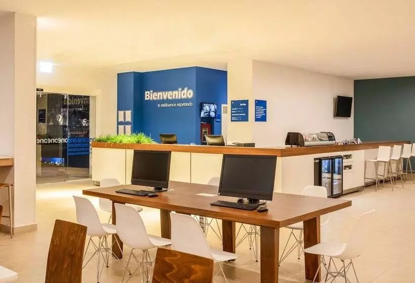 ホテル One Ciudad De Mexico La Raza