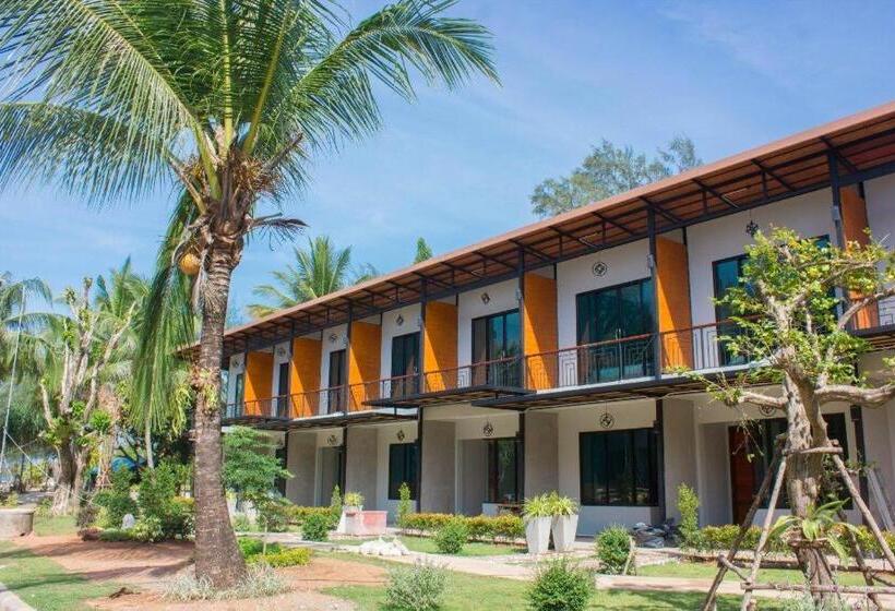 בית מלון כפרי Seesea Resort