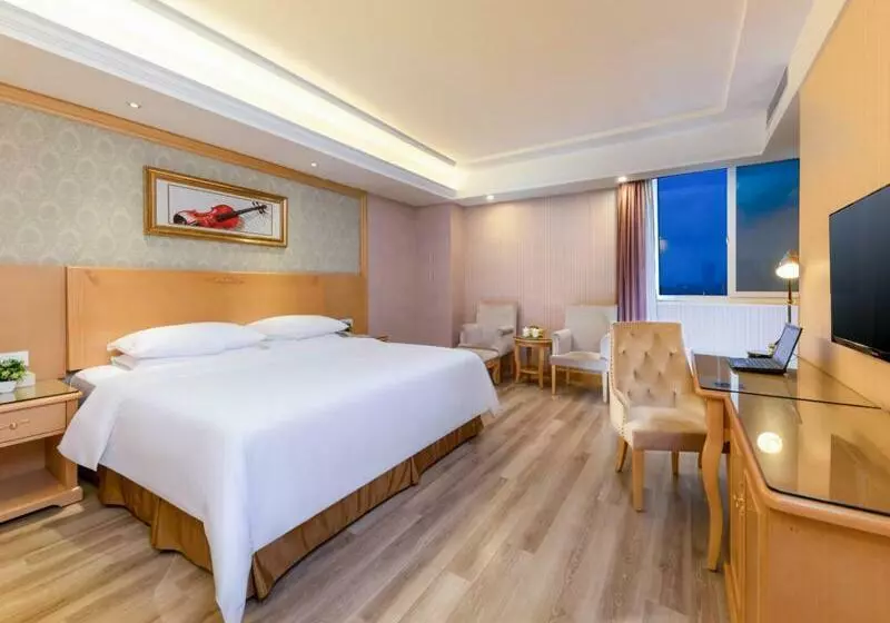 Vienna Hotel Shenzhen East Railway Station