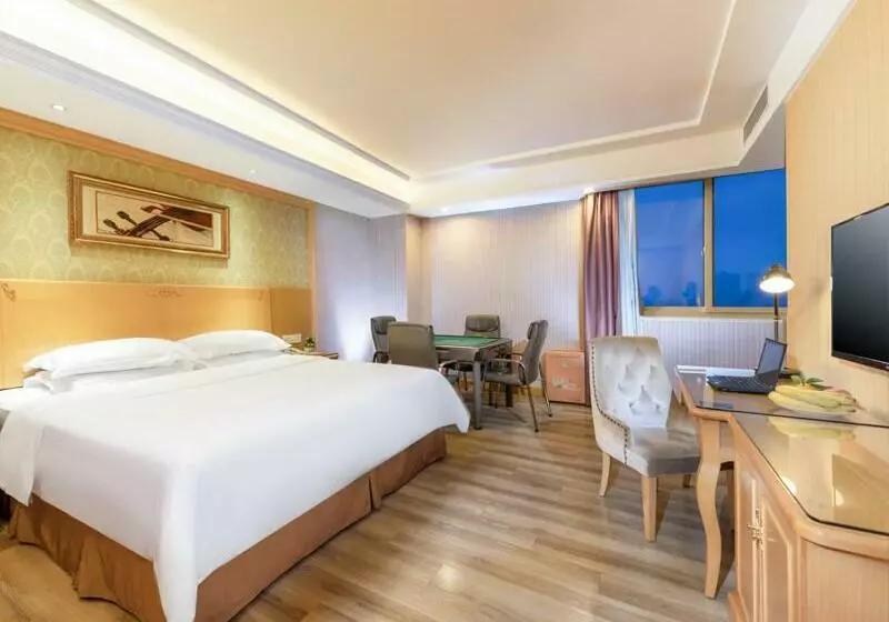 Vienna Hotel Shenzhen East Railway Station