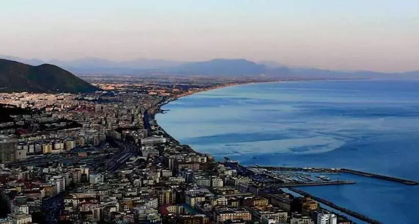 هتل 4rooms B&b Salerno