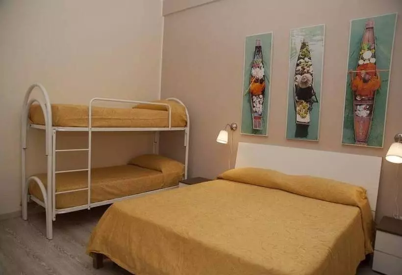 هتل 4rooms B&b Salerno