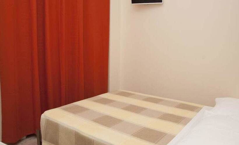 هتل 4rooms B&b Salerno