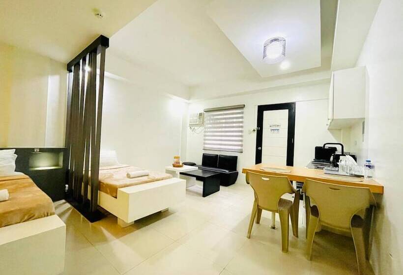 Отель Amable Suites