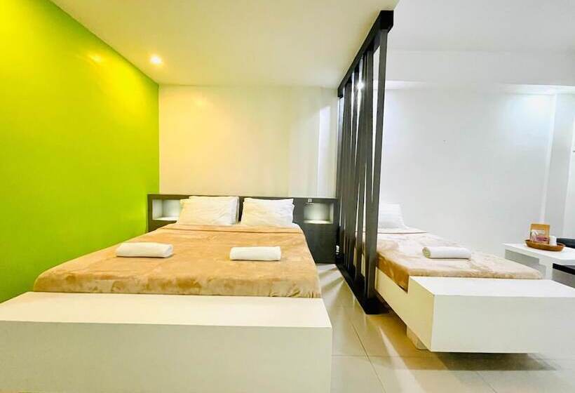 Отель Amable Suites