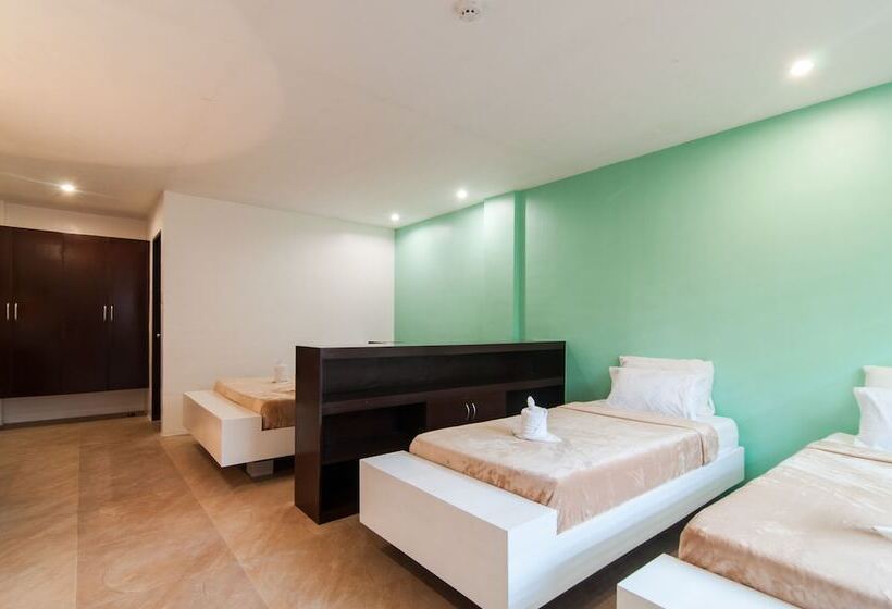 Отель Amable Suites