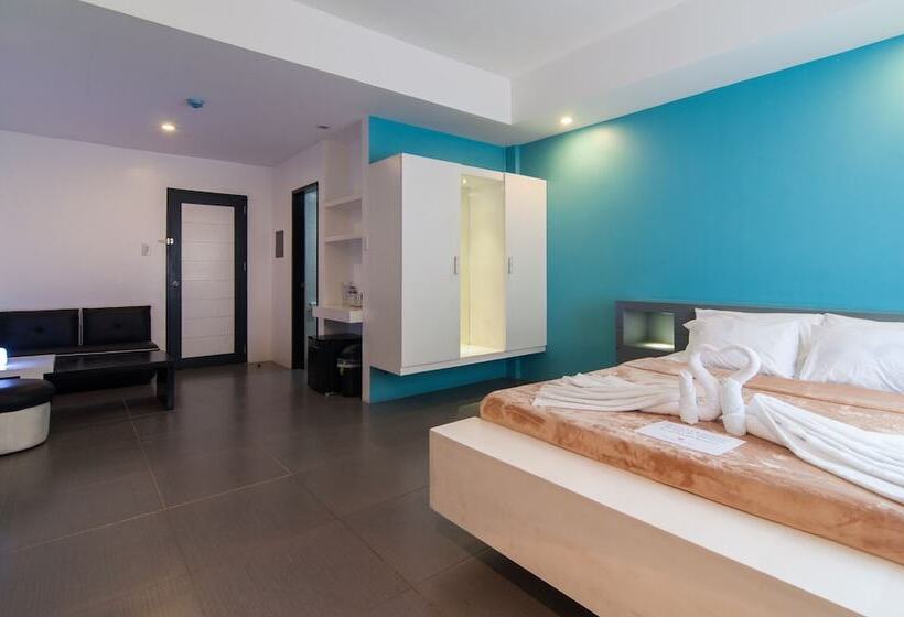 Отель Amable Suites