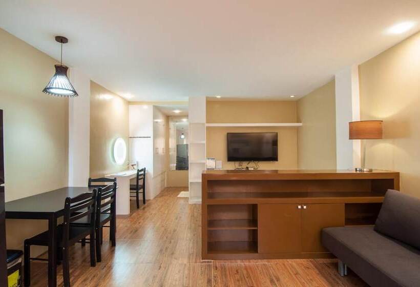 Отель Amable Suites