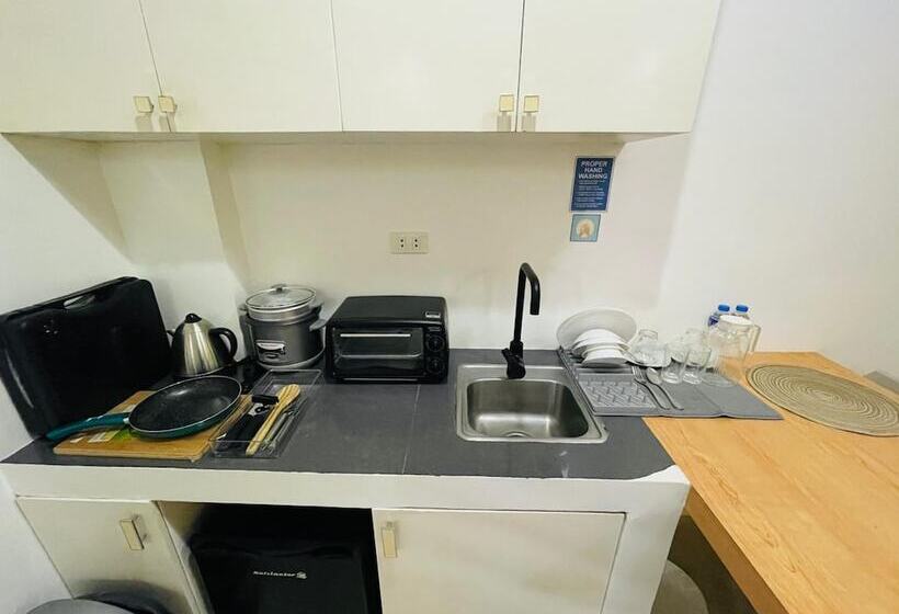 Отель Amable Suites