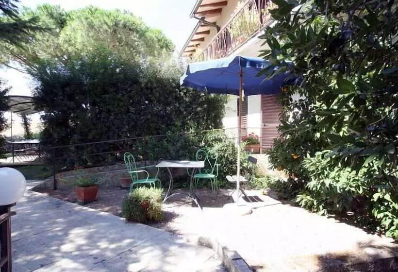 هتل Agriturismo Peretti