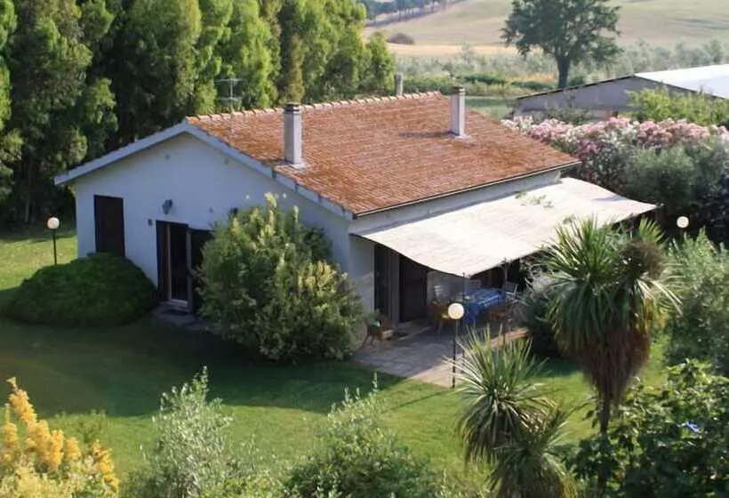 هتل Agriturismo Peretti