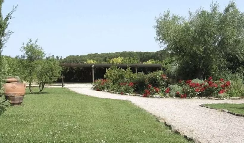 هتل Agriturismo Peretti