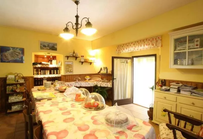هتل Agriturismo Peretti