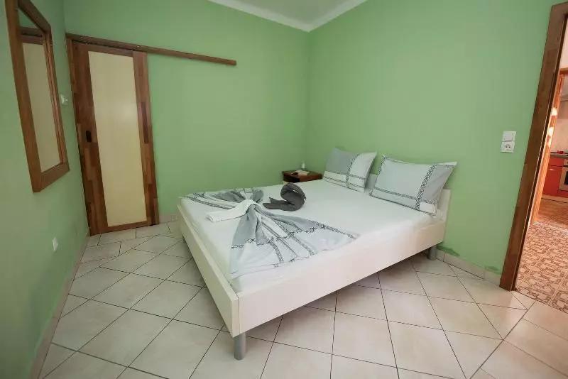 Hotelli Apartments Smoky