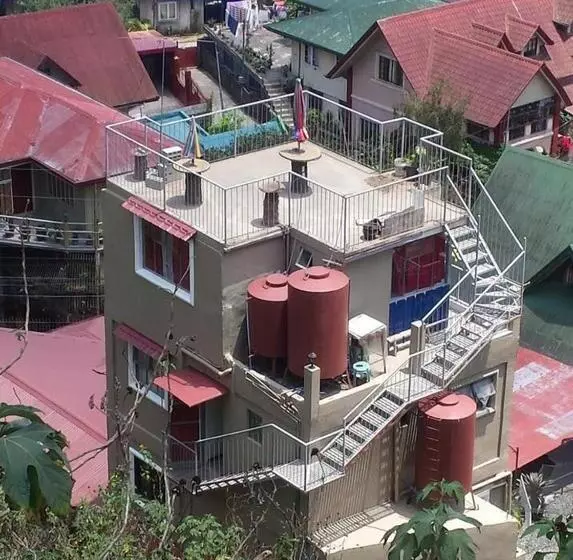 ホテル De Hagan Transient Baguio City