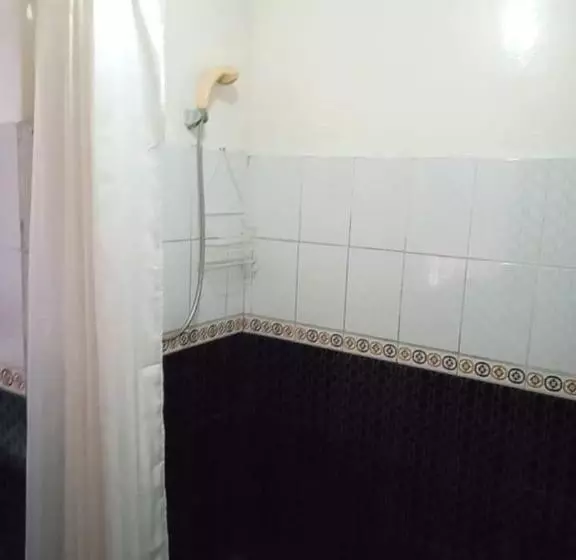 ホテル De Hagan Transient Baguio City