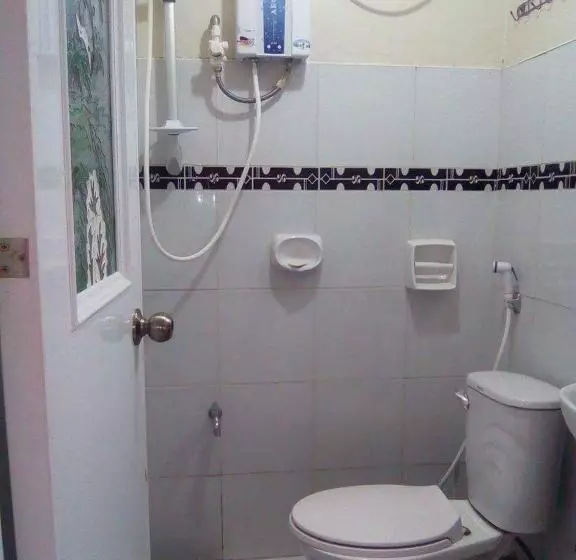 ホテル De Hagan Transient Baguio City