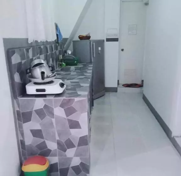 ホテル De Hagan Transient Baguio City