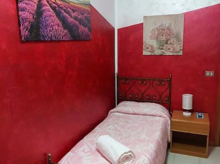 Hotelli Domus Pacis Santa Chiara Casa Per Ferie