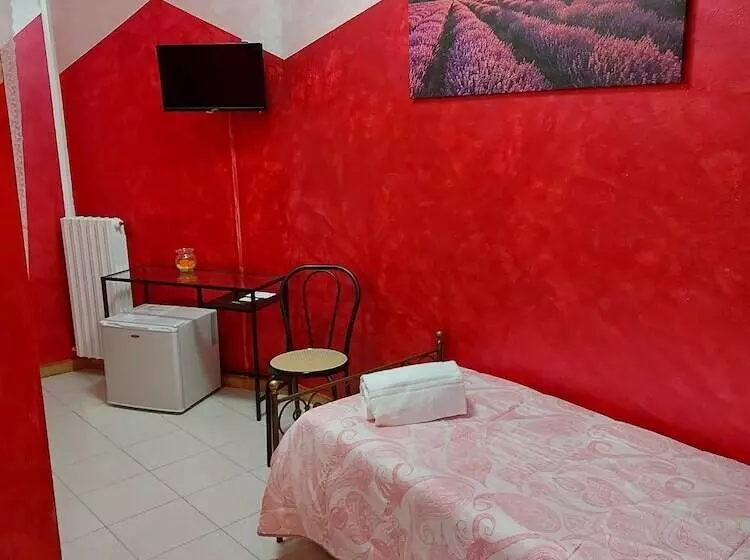 Hotelli Domus Pacis Santa Chiara Casa Per Ferie