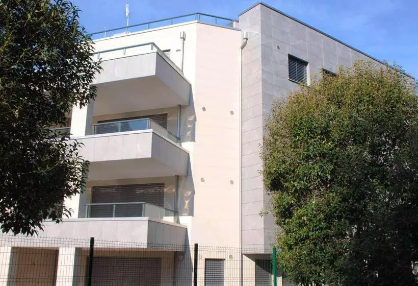 هتل La Perla By Sedar