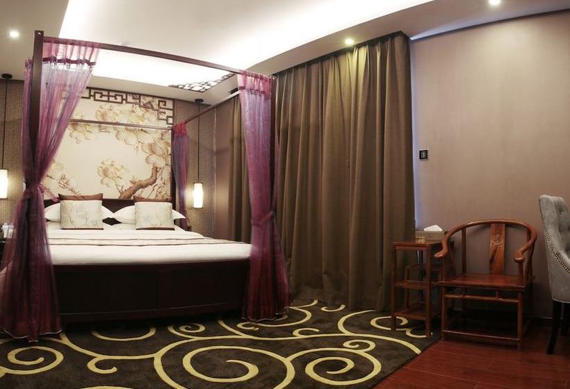 Отель Pullanoman Holiday Inn