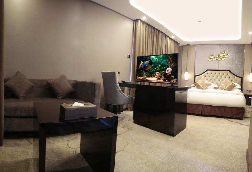 Отель Pullanoman Holiday Inn