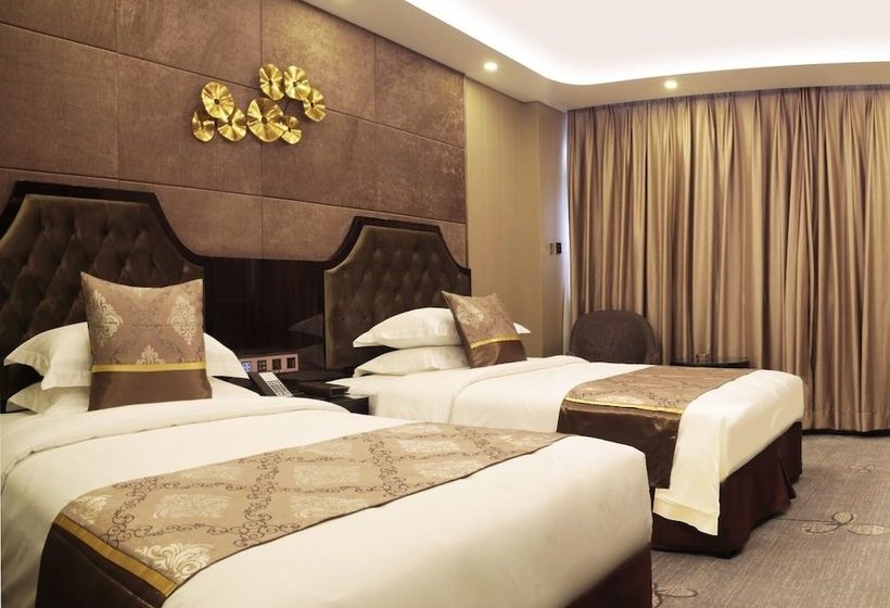 Отель Pullanoman Holiday Inn